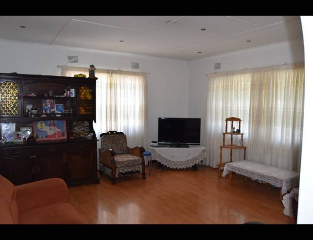 3 BEDROOM HOUSE FOR SALE IN UMZINTO
